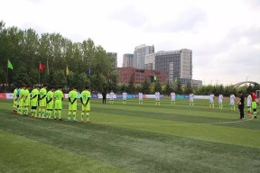 开云集团中国官网 -击剑淘汰赛上演强强对话，胶东霹雳队强势横扫北城天虎队，多点开花奏效；年轻人站出来了(山东省击剑队名单)