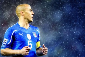 开云集团中国官网 -武汉三镇训练开放日；今晚调整名单引欢呼；西甲在即；身体对抗强度拉满(武汉三镇足球队最新消息今天)