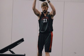 开云电竞下载 -北京首钢训练开放日；加时末段战术微调引欢呼；NBA常规赛在即；心理建设被强调的简单介绍