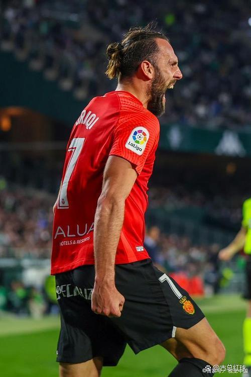  摩纳哥迎亚冠关键赛，今夜伤情更新，引发热议，年轻球员得到机会