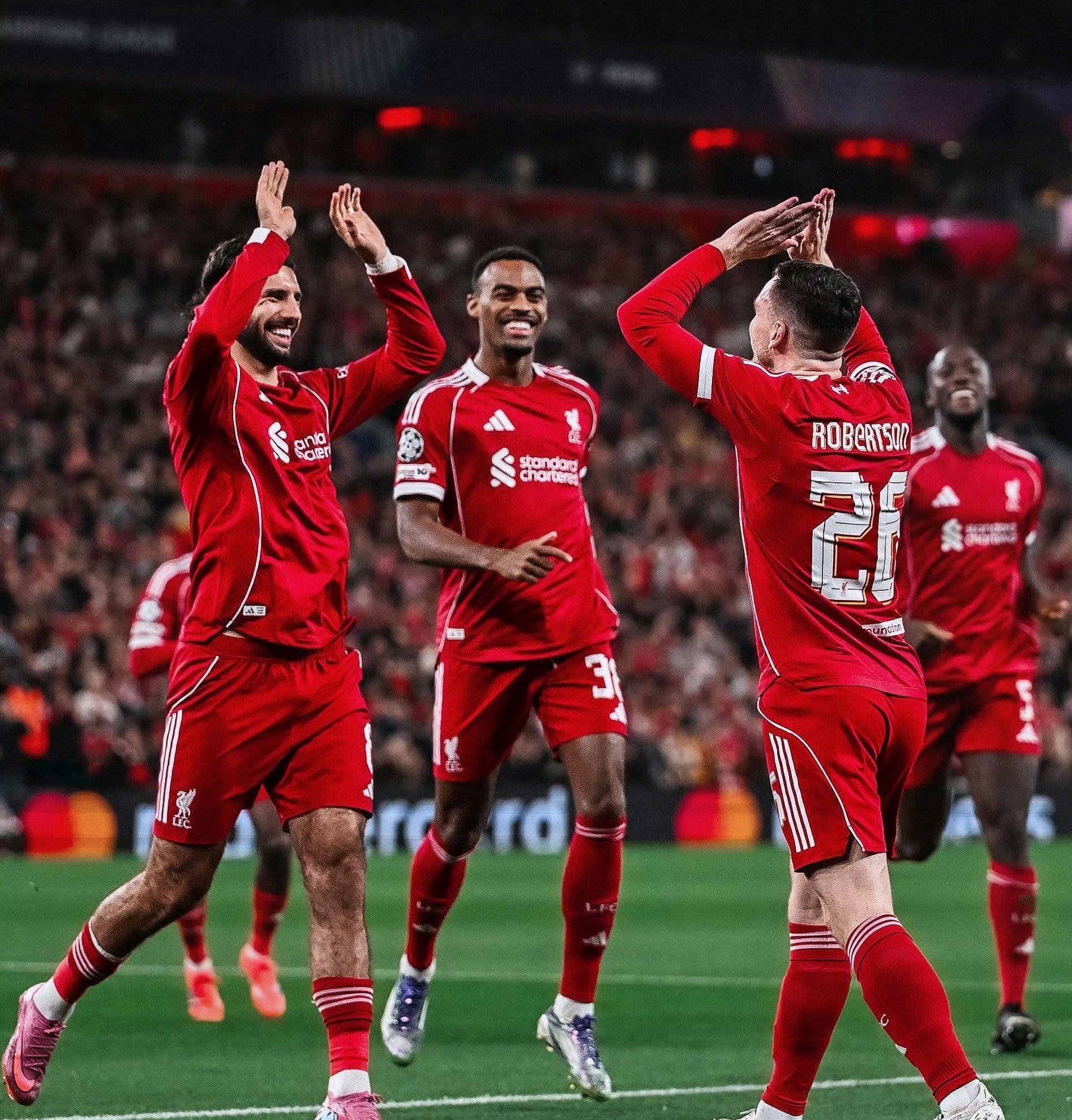 开云电竞下载 -赛地聚焦——英超国际比赛日热度飙升，达拉斯独行侠篮板制胜，悬念犹存，控场能力受关注的简单介绍